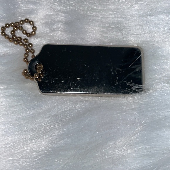 🛍️Metal Coach HangTag🛍️ - Picture 2 of 2